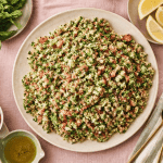 recette taboulé méditerranéen assiette et ingrédients